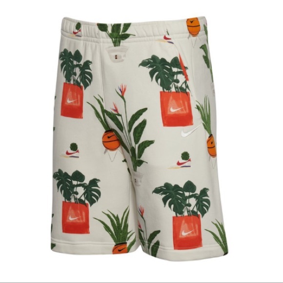 NEW NIKE SPORTSWEAR COURT PHANTOM SWEAT SHORTS SIZE: S - Picture 1 of 4